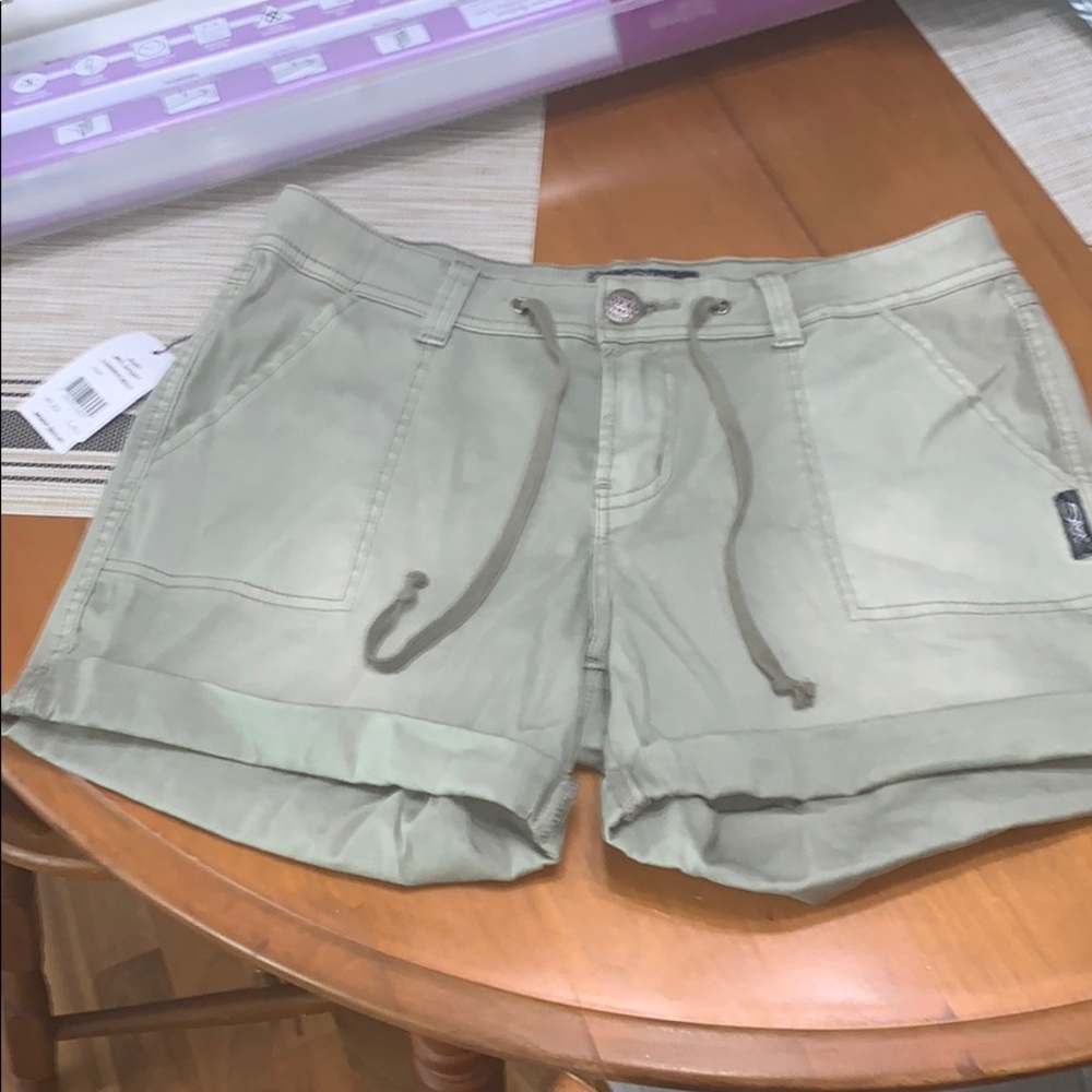 Silver SUKI shorts size 29
